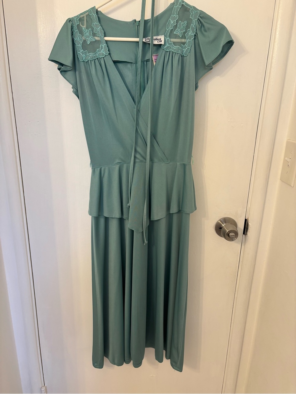Vintage Mint Green Women's Wrap Style Midi Dress with Lace Yoke